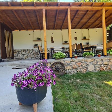 Ilis House Matka Villa Skopje Eksteriør bilde