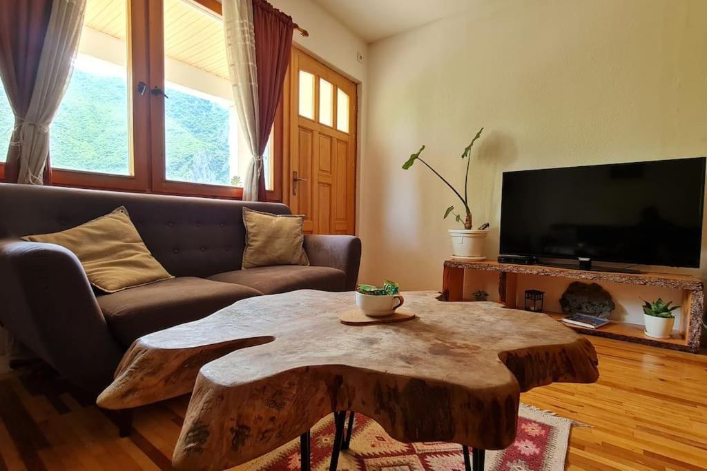 Ilis House Matka Villa Skopje Eksteriør bilde