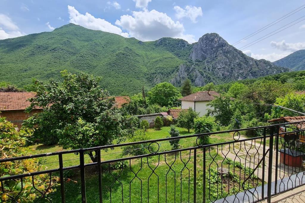 Ilis House Matka Villa Skopje Eksteriør bilde